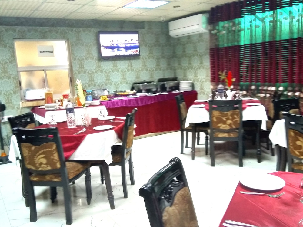 hotel lake view plaza