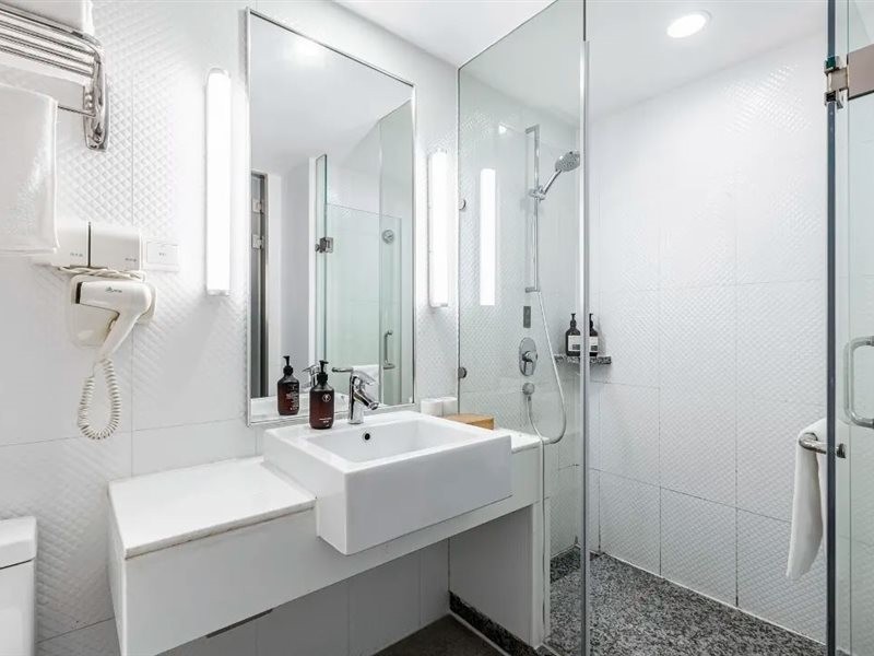 ji hotel shanghai railway station west tianmu road