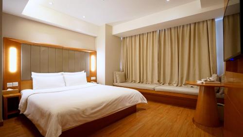 ji hotel shanghai railway station west tianmu road