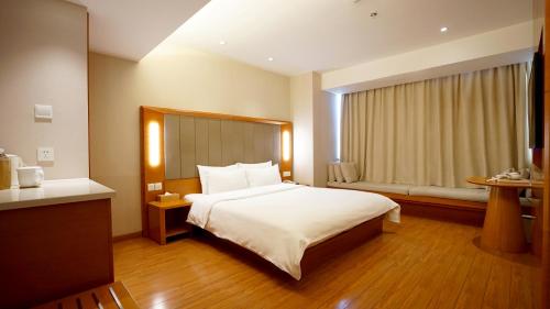 ji hotel shanghai railway station west tianmu road