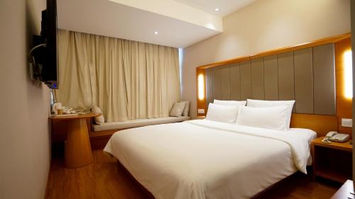 ji hotel shanghai railway station west tianmu road