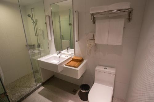 ji hotel shanghai railway station west tianmu road