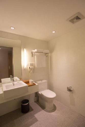 ji hotel shanghai railway station west tianmu road