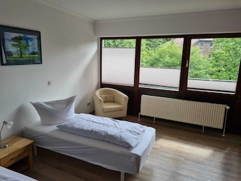 Hotel Seeblick Am Sankelmarker See,Station Road,3 star