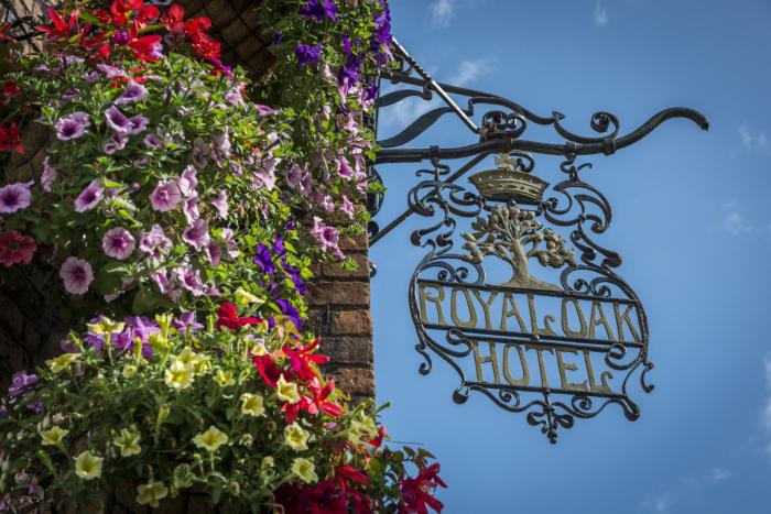 the royal oak hotel welshpool mid wales