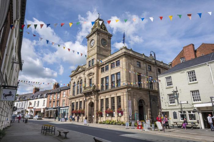 the royal oak hotel welshpool mid wales