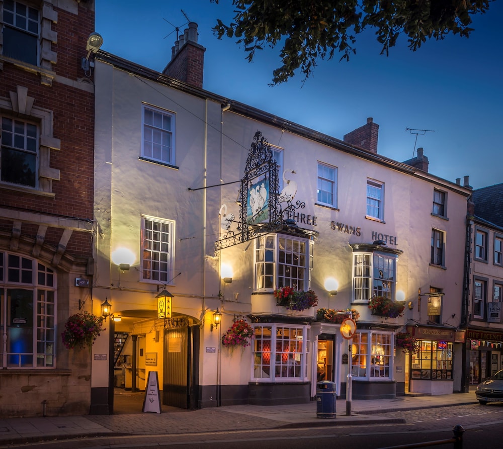 the three swans hotel market harborough leicestershire