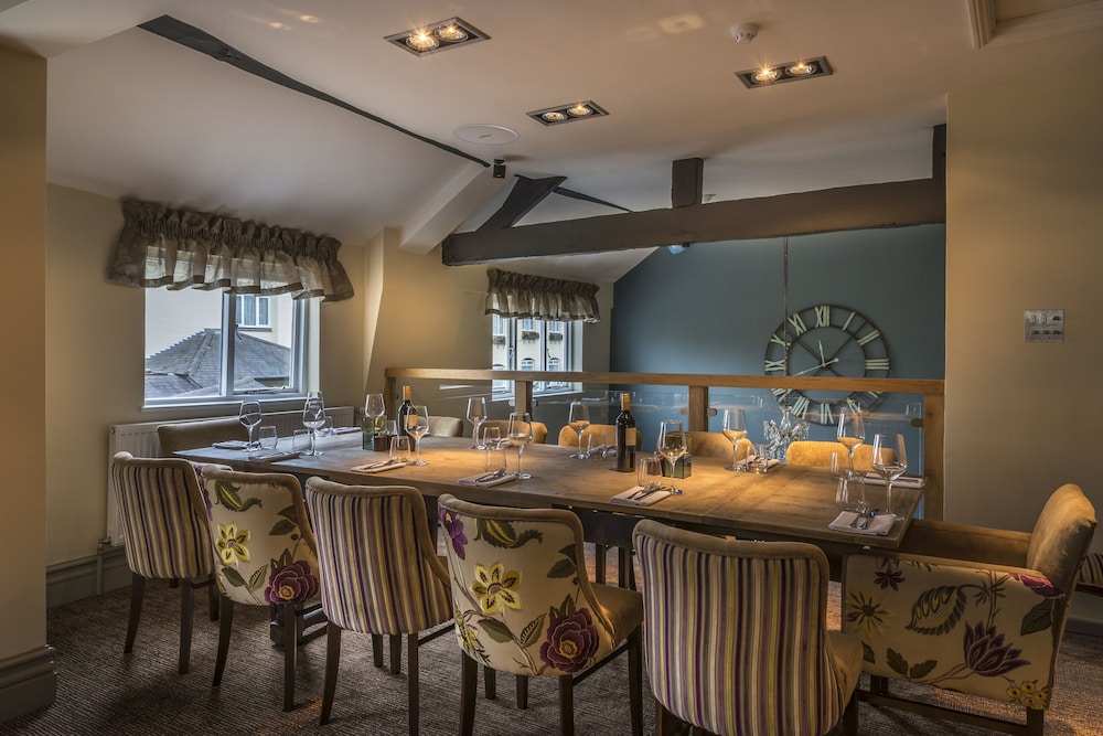 the three swans hotel market harborough leicestershire