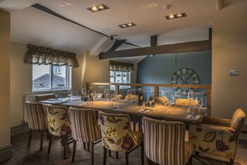 the three swans hotel market harborough leicestershire