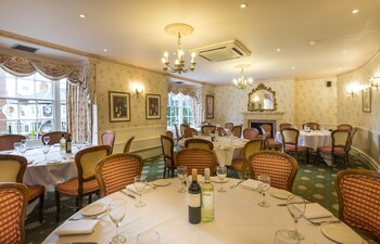 the three swans hotel market harborough leicestershire