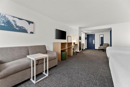 spark by hilton biloxi ocean springs