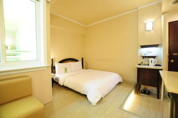 kindness hotel weiwuying