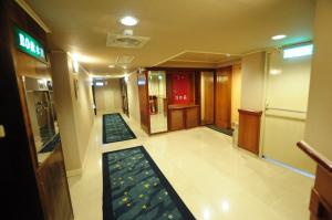 kindness hotel weiwuying