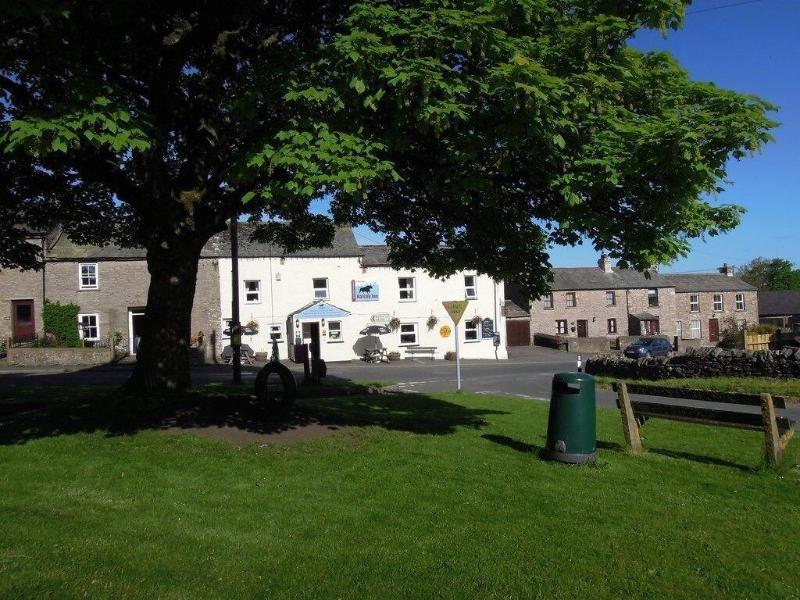 The Black Bull At Nateby,Cumbria>>Brough,4 star