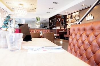 hotel kronjuwel by bright