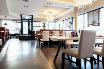 hotel kronjuwel by bright