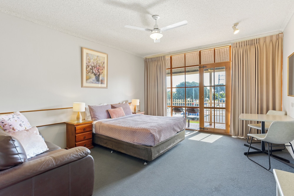 bayview motel rosebud