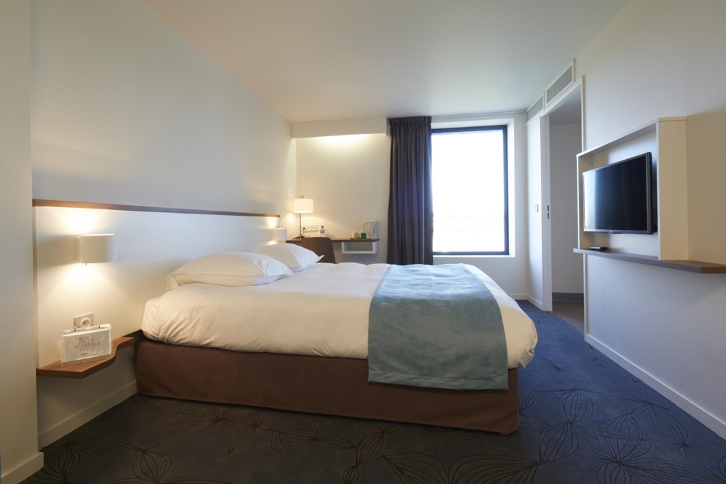 hotel kyriad bordeaux begles