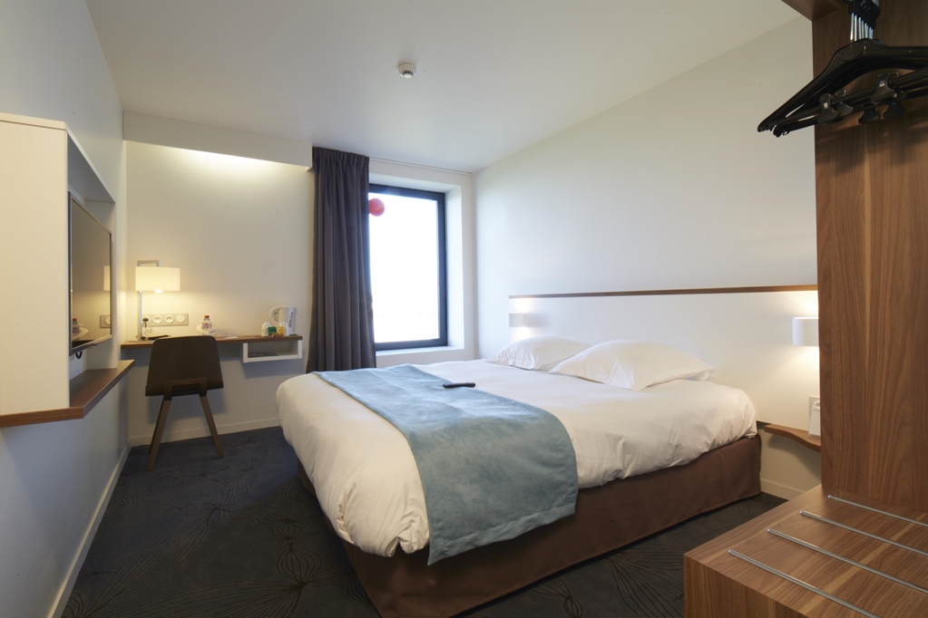 hotel kyriad bordeaux begles