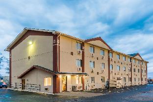 Super 8 By Wyndham Bloomington/Normal,Mclean>>Bloomington,2 star