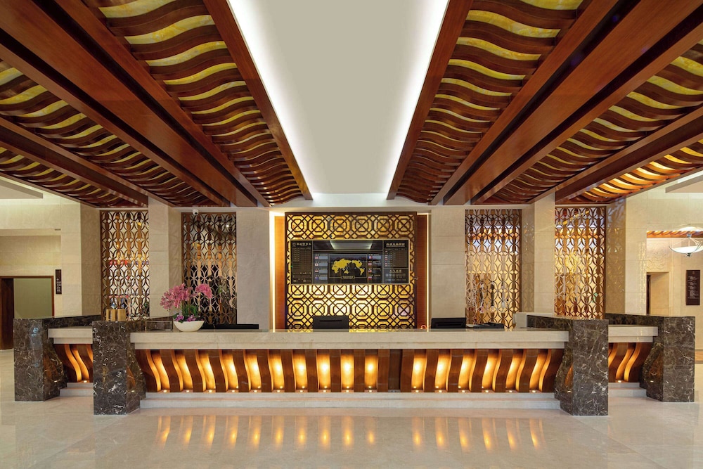 hawthorn by wyndham shangri la old town