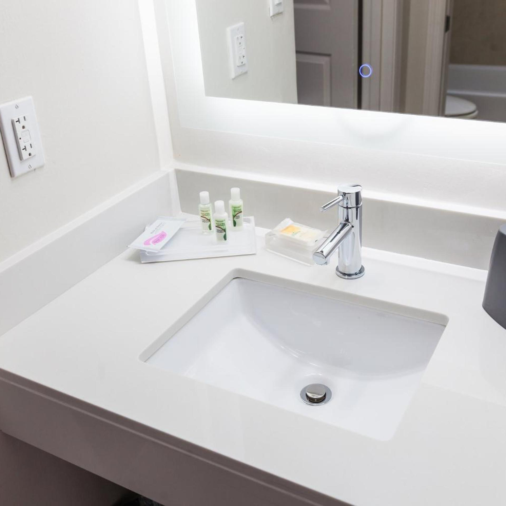 holiday inn and suites boca raton north by ihg