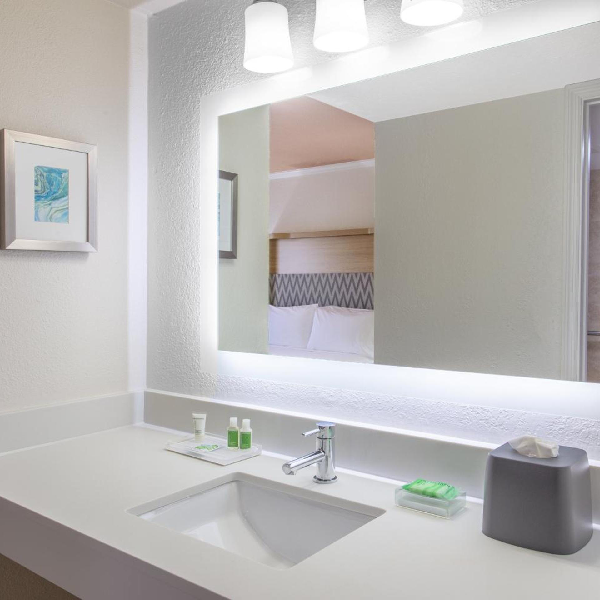 holiday inn and suites boca raton north by ihg