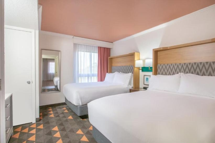 holiday inn and suites boca raton north by ihg