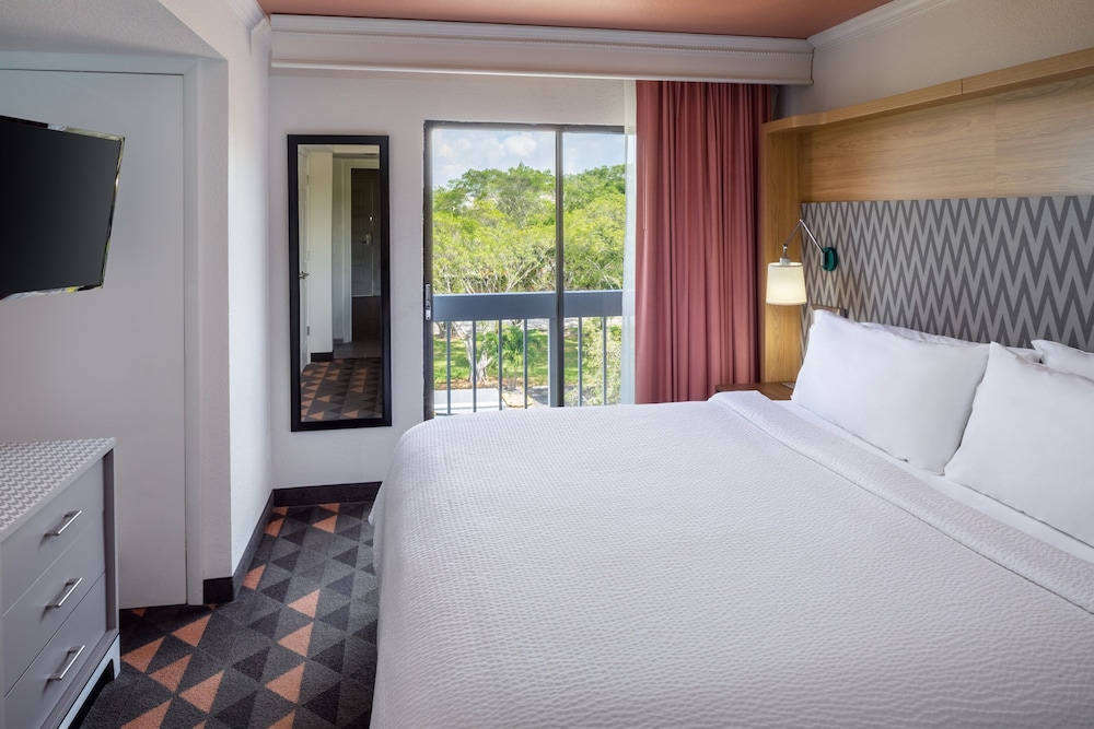 holiday inn and suites boca raton north by ihg
