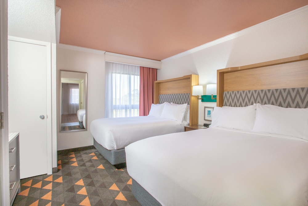 holiday inn and suites boca raton north by ihg