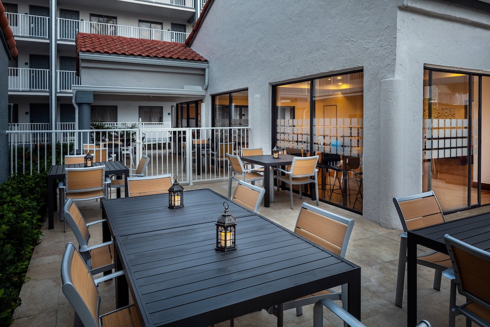 holiday inn and suites boca raton north by ihg