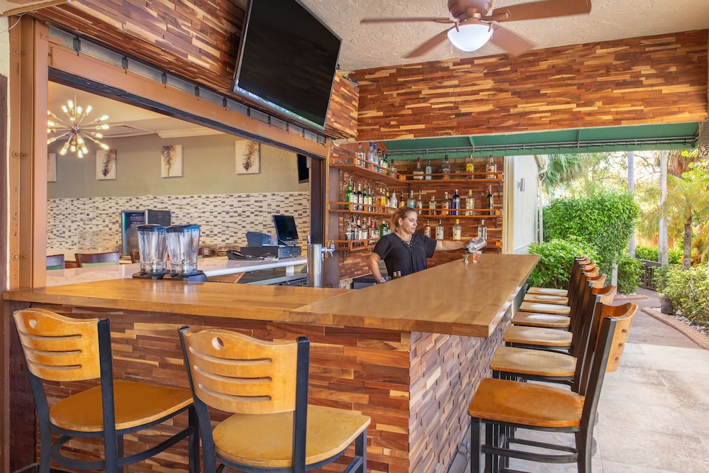 holiday inn and suites boca raton north by ihg
