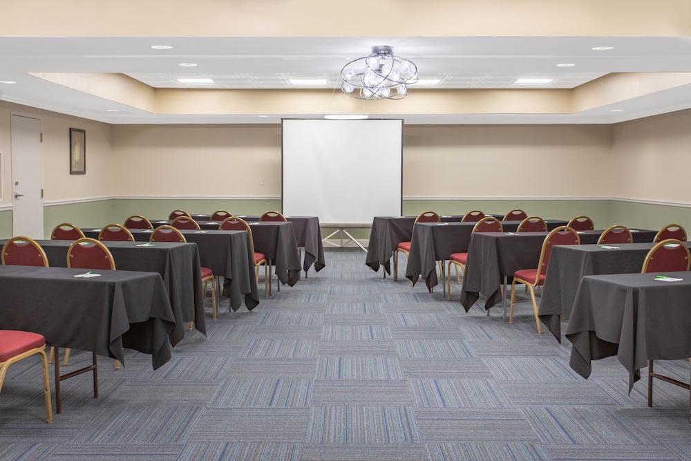 holiday inn and suites boca raton north by ihg