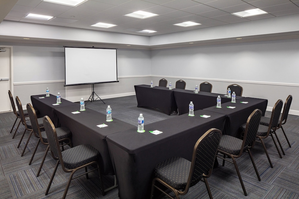 holiday inn and suites boca raton north by ihg