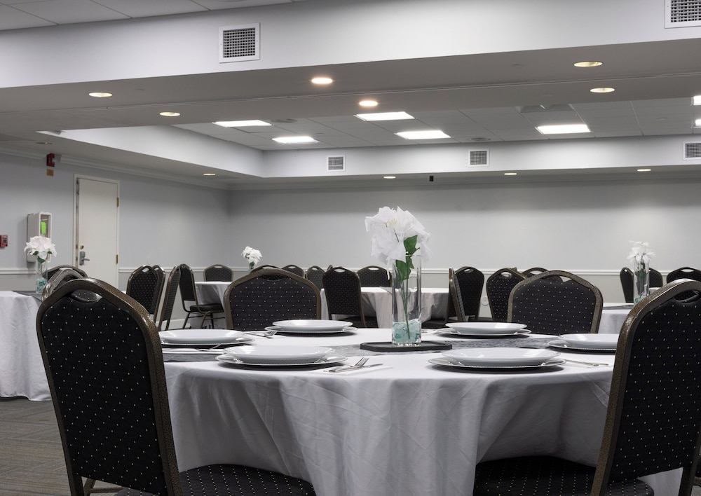holiday inn and suites boca raton north by ihg