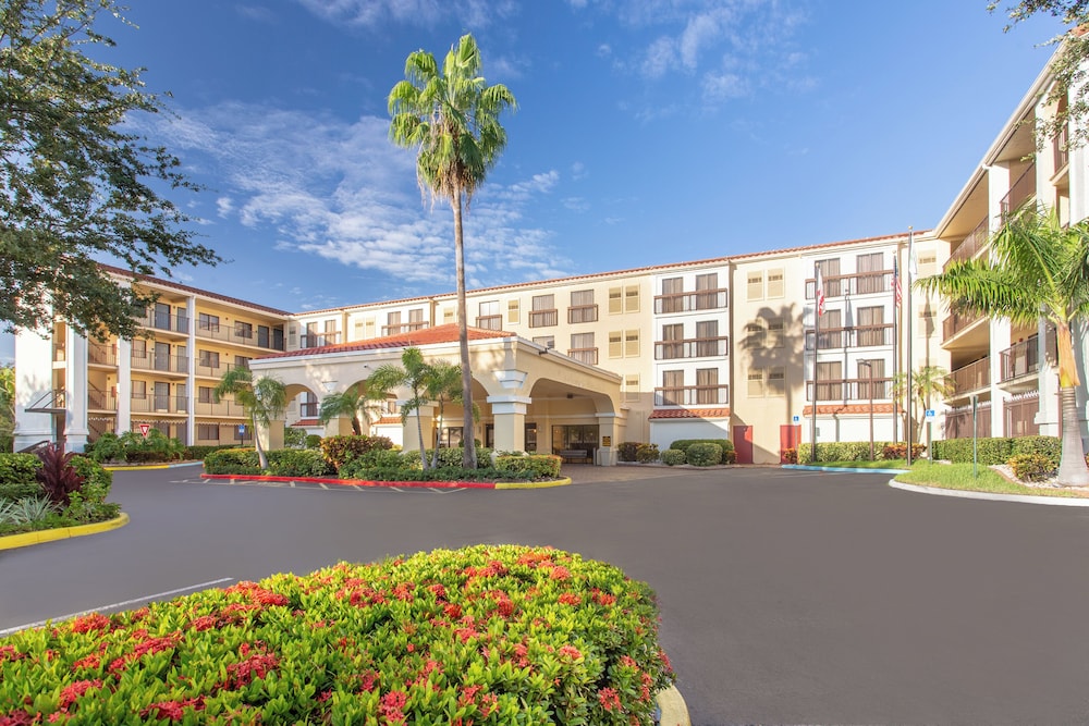 holiday inn and suites boca raton north by ihg
