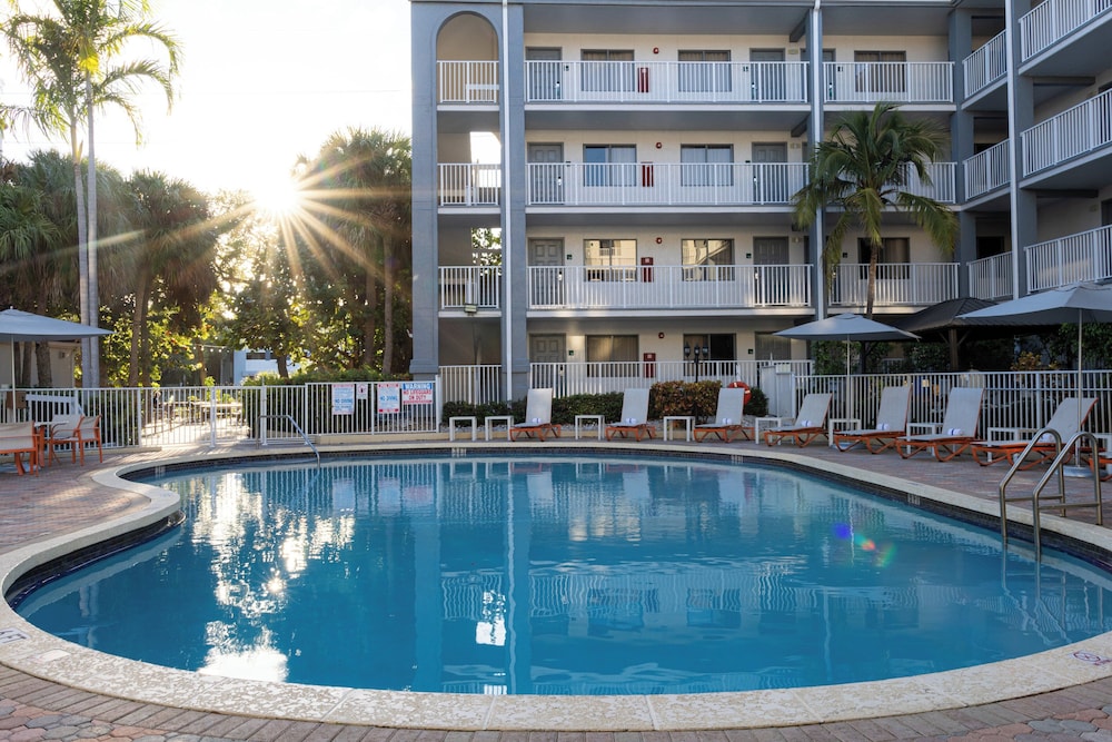 holiday inn and suites boca raton north by ihg