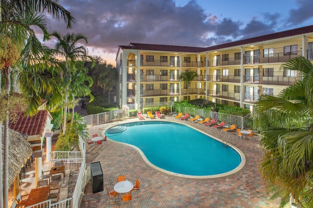 holiday inn and suites boca raton north by ihg