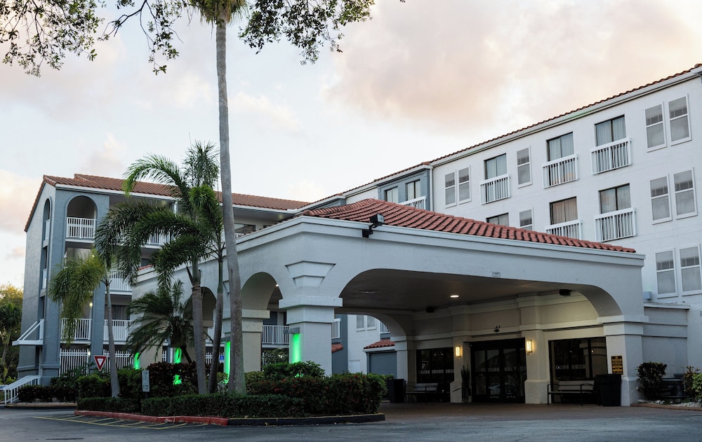 holiday inn and suites boca raton north by ihg
