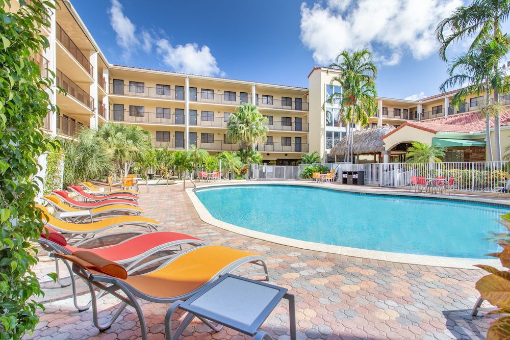 holiday inn and suites boca raton north by ihg