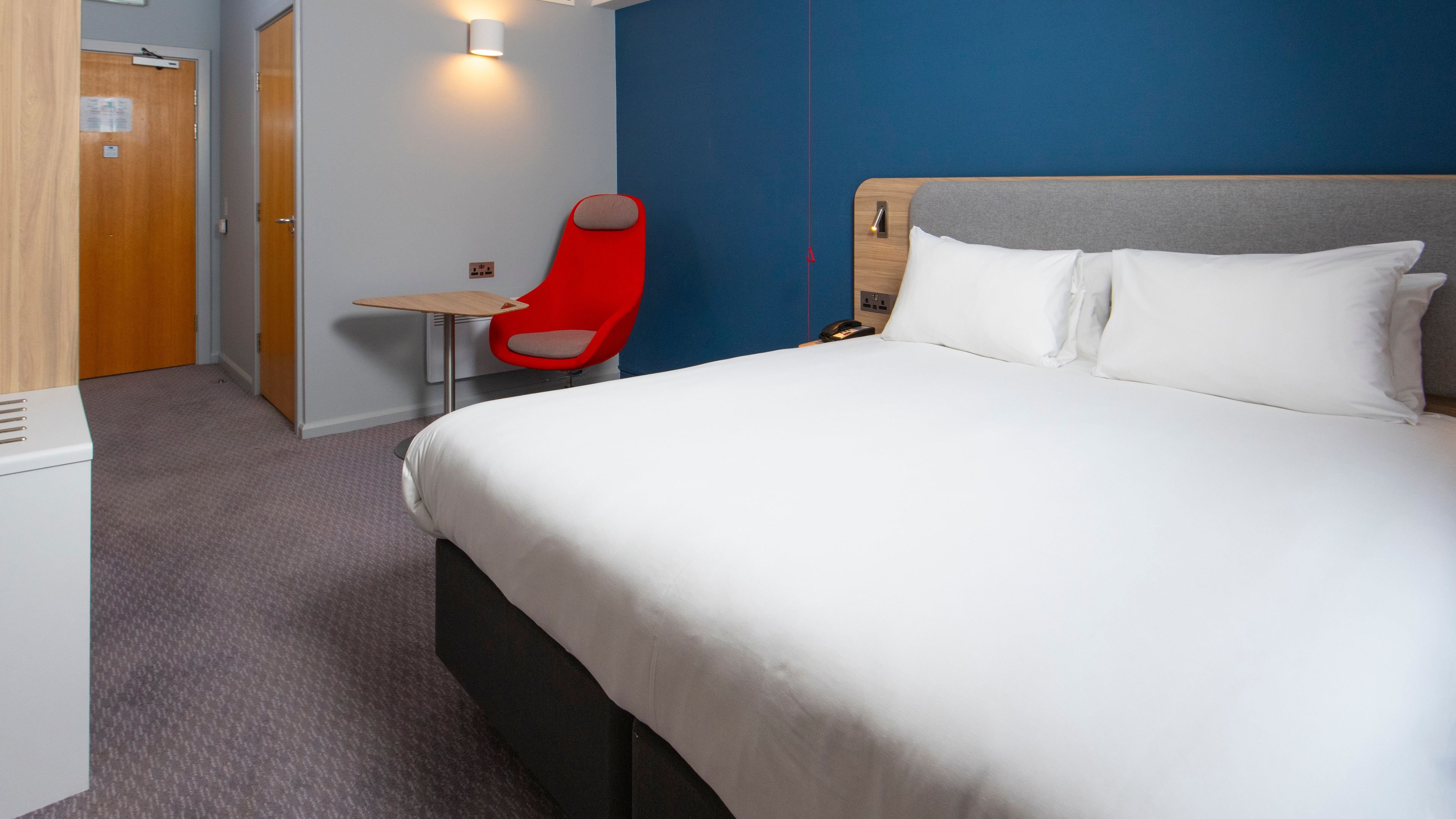 holiday inn express burton upon trent by ihg
