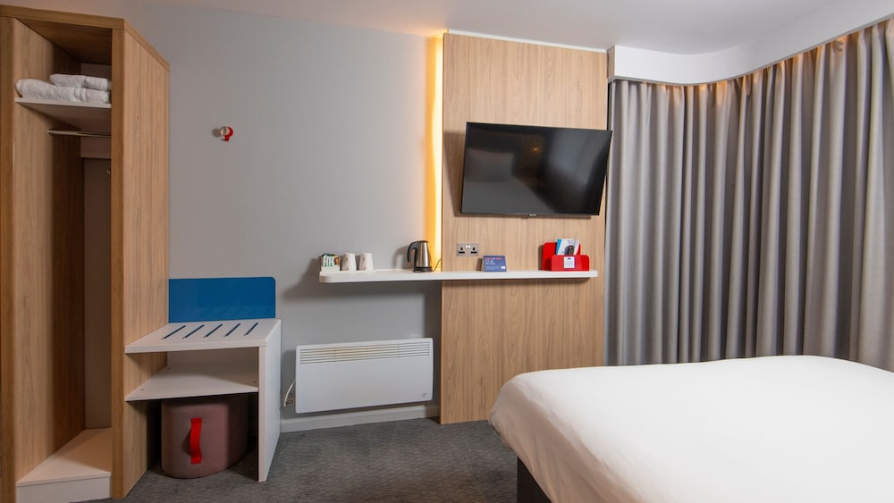 holiday inn express burton upon trent by ihg