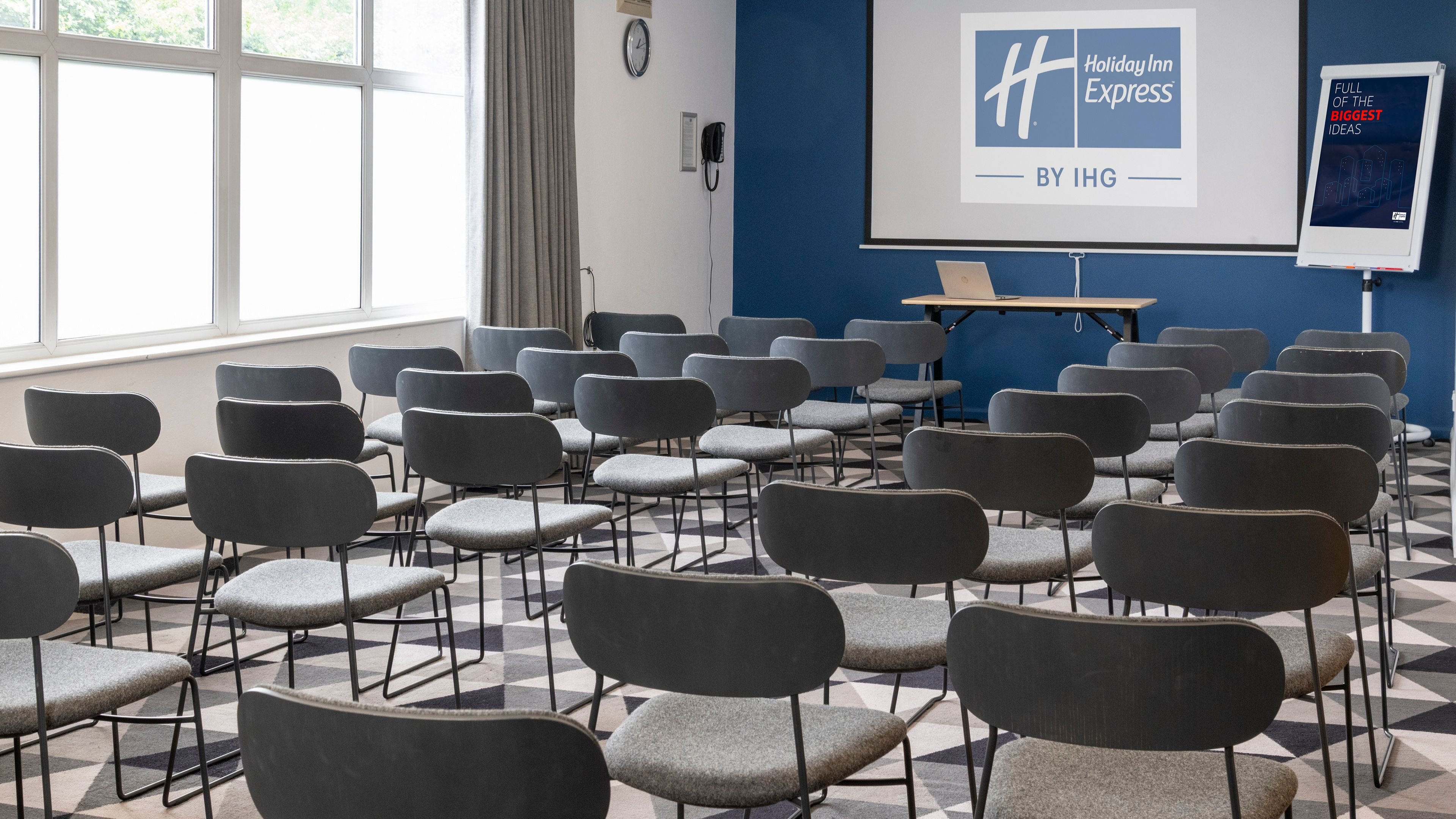 holiday inn express burton upon trent by ihg