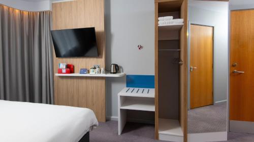 holiday inn express burton upon trent by ihg
