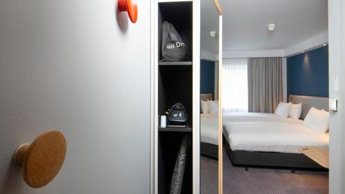 holiday inn express burton upon trent by ihg