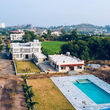 the arham garden and resort