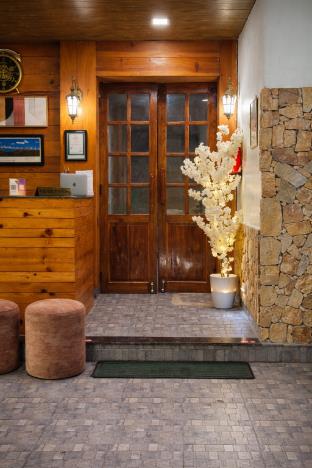 four farm best resort in nainital for family