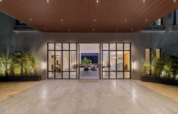 Avisa Hotel & Resort,Abu Road,2 star