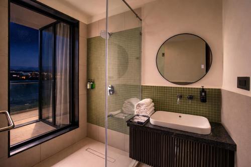 avisa hotel and resort