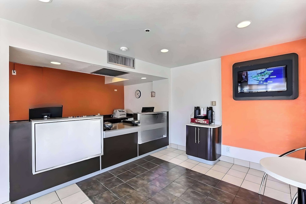 super 8 by wyndham livermore